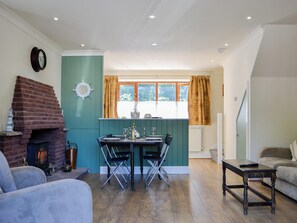 Open plan living space | Ty Cregyn - Penrhiw Pistyll Cottages, New Quay
