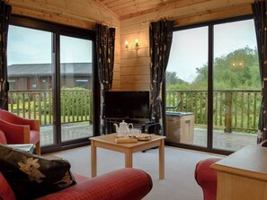 Light and airy living area | The Brown House, Woolsery, near Bideford