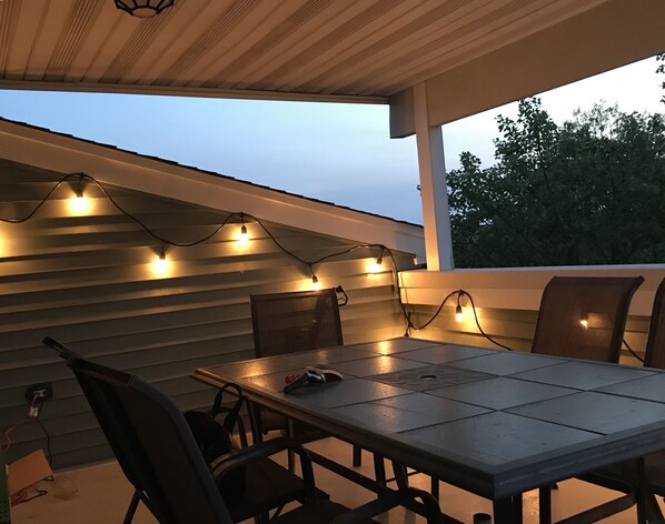 Outdoor dining