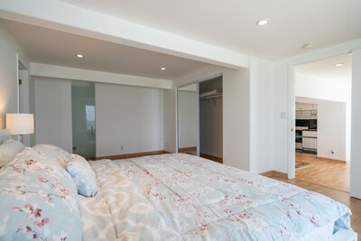 Stunning OceanFront 1 Bedroom Malibu Condo