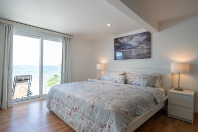 Stunning OceanFront 1 Bedroom Malibu Condo