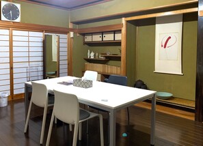 レストラン