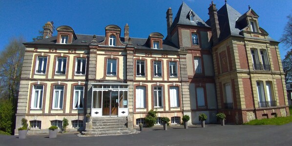 Château de Prêtreville.