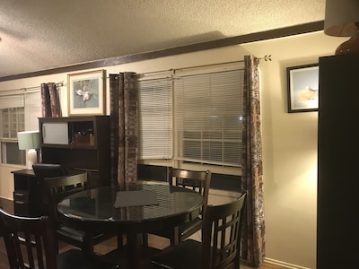 California Dream Apartment - 2 Bd, 1 Bth & POOL/hot tub