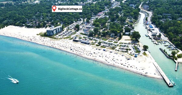 Our 4 bedroom Big DECK cottage is a 3 minute walk from the Grand Bend Beach!!!!