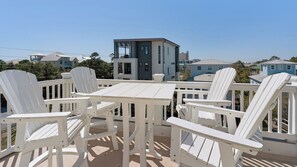 Sweet Retreat - 3rd Floor Balcony