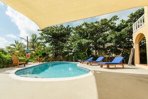 Sparkling pool and plenty of loungers 
