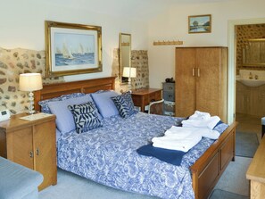 Relaxing sleeping area | Courtyard Barn - Stone House Farm, Lessingham, near Stalham