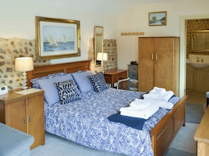 Relaxing sleeping area | Courtyard Barn - Stone House Farm, Lessingham, near Stalham