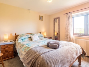 Double bedroom | Trewin Court - Well Farm Holiday Cottages, Holsworthy, near Launceston