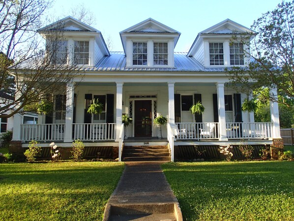 Walton-Kennedy Home | Built 1834