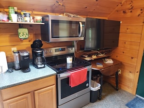 Full Kitchen and Smart TV  w/ WIFI