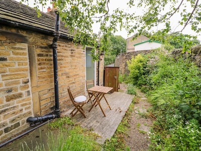 Bamforth Cottage, HOLMBRIDGE