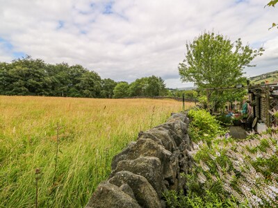 Bamforth Cottage, HOLMBRIDGE