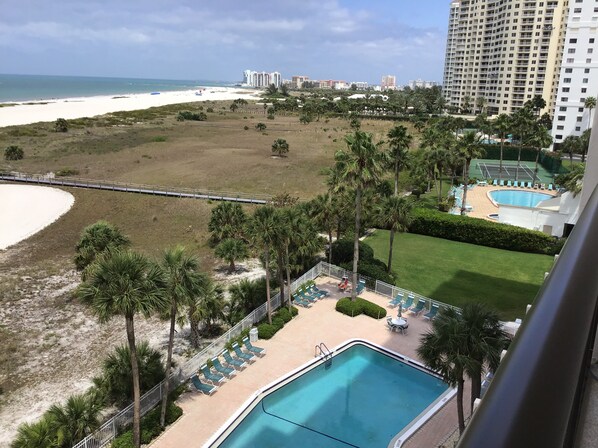 BALCONY VIEW OF CLEARWATER BEACH & WARM GULF OF MEXICO WATERS!