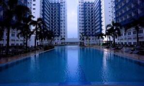 1Bedroom Serviced Apartment #27 Near MOA