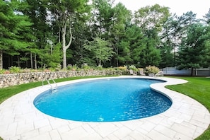 Heated pool