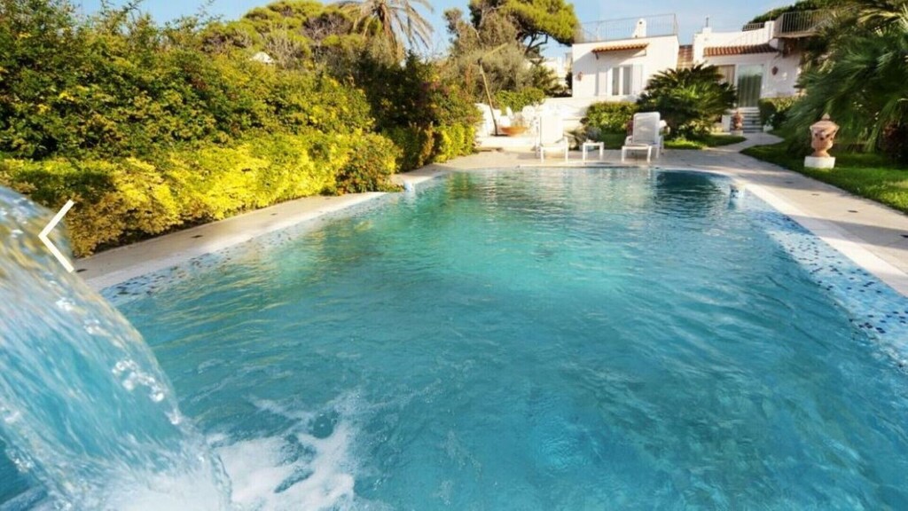 Picture of villa