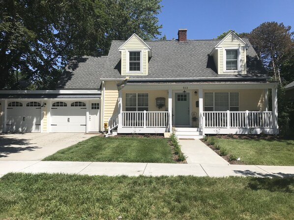 Large front porch with chairs  