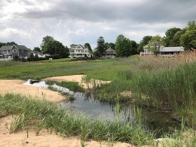 Madison, CT - Coastal Modern Farmhouse w/Outdoor Kitchen & Large Fenced in Patio