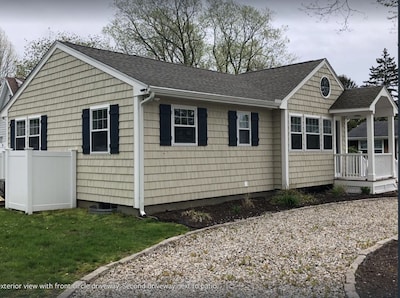 Madison, CT - Coastal Modern Farmhouse w/Outdoor Kitchen & Large Fenced in Patio