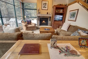 Living room with flatscreen TV