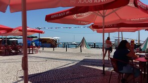 Activités autour du Marché de Olhão, Bar, glacier et le rio formosa ( l'océan ) 