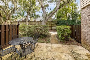 Island Townhouse E1 - Patio