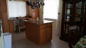 Dining room
