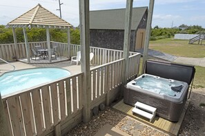 SN2420: Wise Choice l Pool Area w Hot Tub