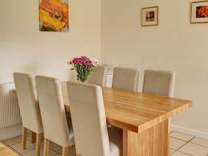 Dining Area | Leonard Barn, Near Stroud