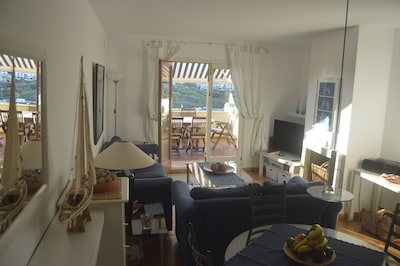 Apartment of 87 m2 with big terrace, ** BEACH VIEWS ** incl. WIFI