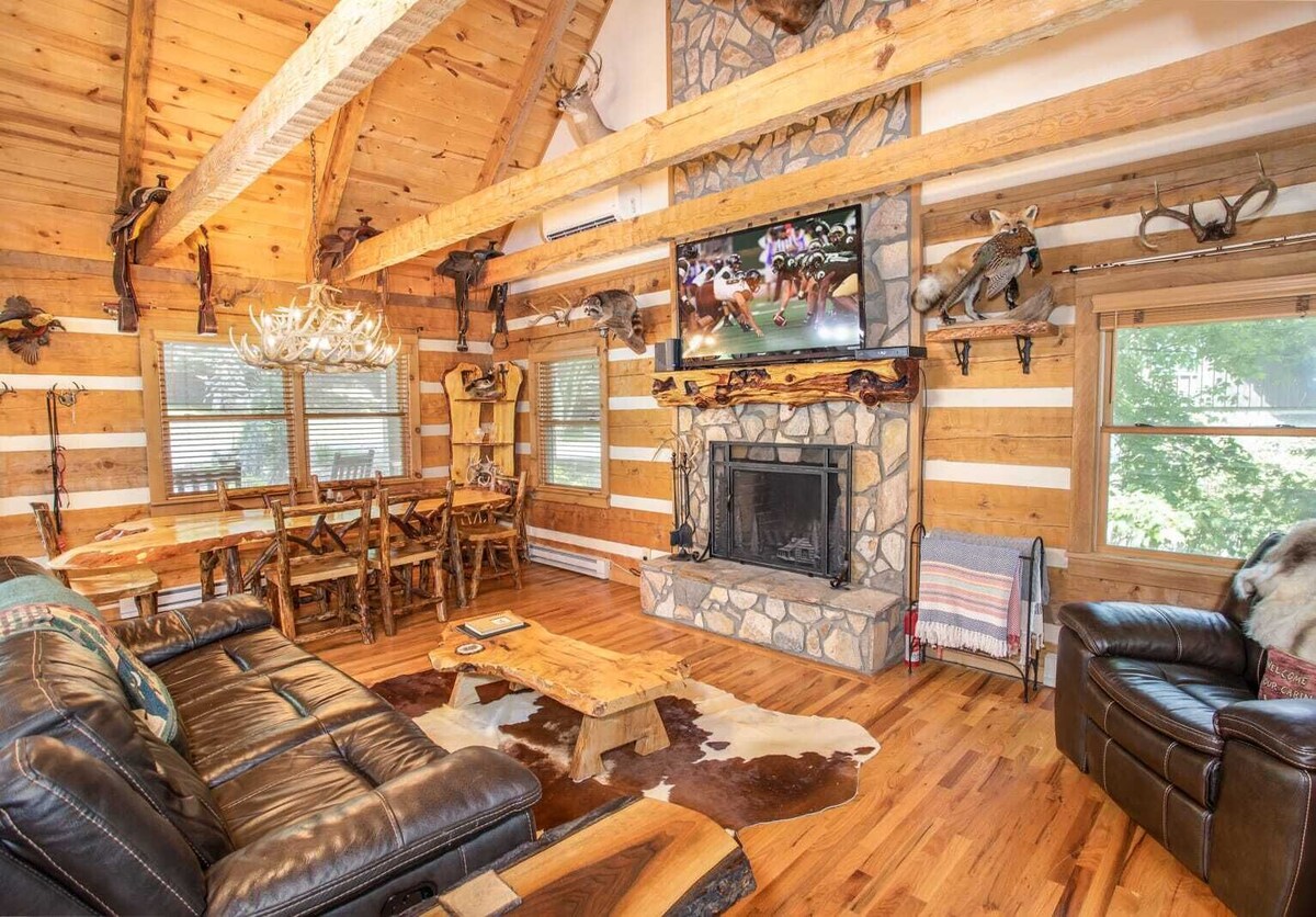 Mountain Cabin with Access to Lakes & Waterfalls