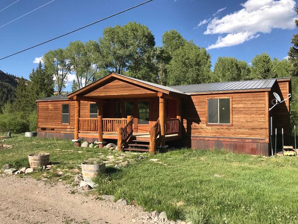 Front of Cabin with Great Covered Front Porch