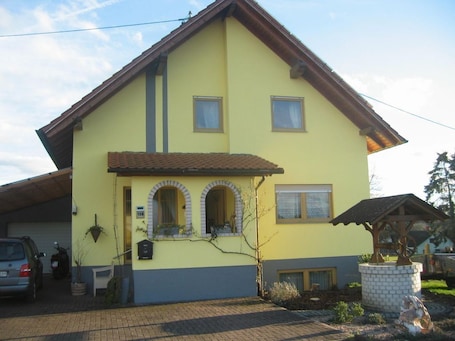 Ferienwohnung Am Bienwald