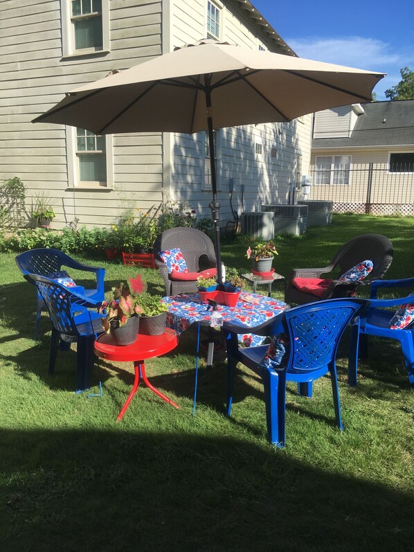 Plenty of room for backyard tailgating.