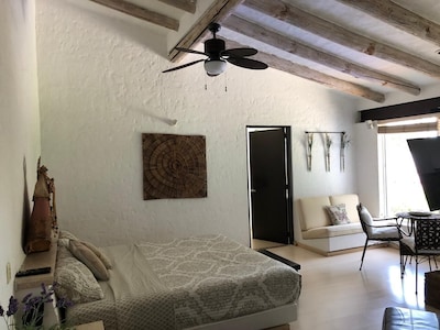 Estupenda casa en Cuernavaca con alojamiento para 20 personas.