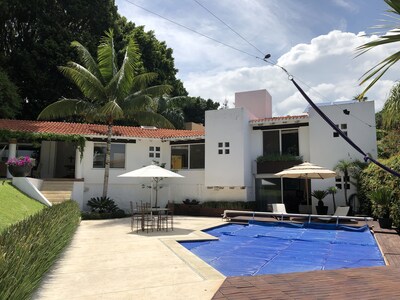 Estupenda casa en Cuernavaca con alojamiento para 20 personas.