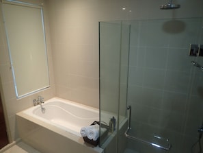 bath tub
