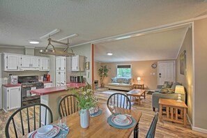 The open layout will keep everyone connected!