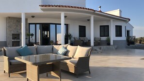 Giant bifolding doors that open up completely.