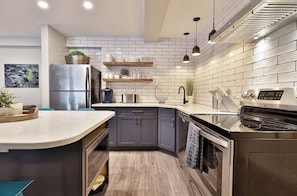 Fully renovated kitchen