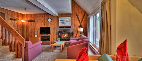 This three bedroom, two bathroom condo is located just steps to Killington Mountain in the main building at Mountain Green Resort.