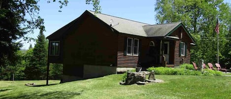 NORTH COUNTRY RETREAT DIRECT ACCESS TO ATV/SNOWMOBILE TRAILS  1 FULL &1/2 BATHS