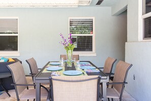 Relax outside for dinner, lunch or breakfast!  Gas grill on patio.