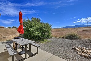 In the evening, grill out and chill out on the furnished patio with views!