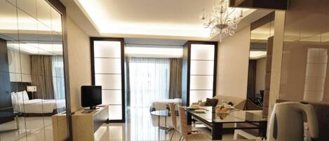 Damas Suites' Spacious 1 Bedroom Deluxe 