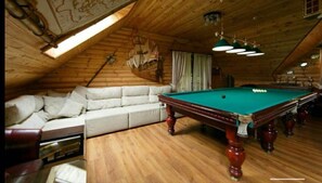 Spielezimmer