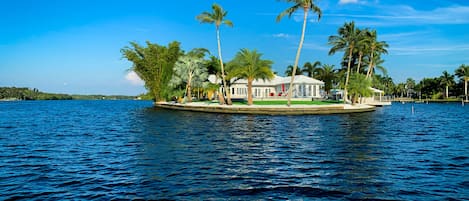 Grace River Island Resort