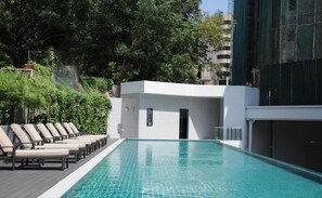 Damas Suites' Spacious 1 Bedroom Deluxe 